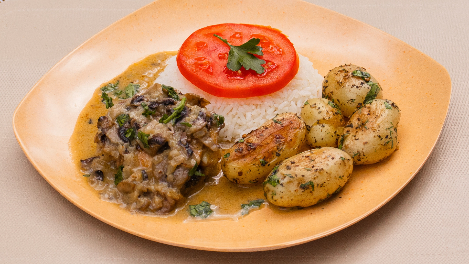 Pollo con champiñones - Maminé
